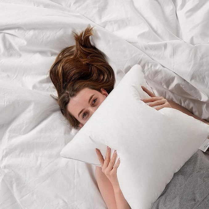 Oubonun 18"x18" Pillow Inserts (Set of 4) - 100% Cotton Cover, Square Throw Pillow Inserts for Couch, Sofa, Bed - Decorative 18 Inch White Pillow Inserts