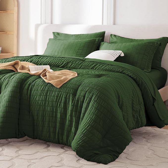 MUXHOMO 7 Pieces Full Comforter Set, Seersucker Bed in a Bag Full Size, All Season Luxury Bedding Set with Comforter, Flat Sheet, Fitted Sheet, Pillowcases & Shams, Dark Green