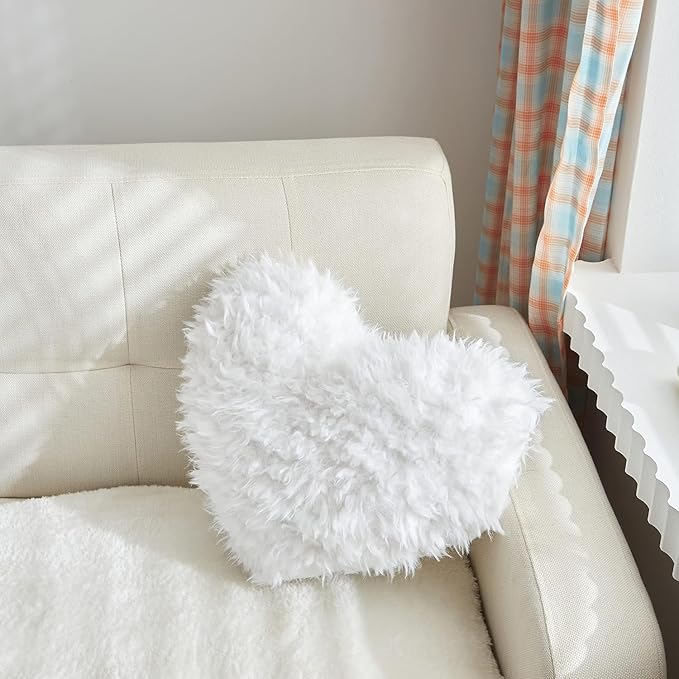 Fluffy Heart Pillow, Faux Fur Throw Pillow,Sherpa Plush Fluffy, Cute Soft Throw Cushion, Valentines Day,Thanks Giving Days ,Christmas Day Decorative for Home Bed Couch Heart Shape,19.7*15.7Inches