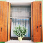 8 Pack Artificial Plants Flowers Grass Shrubs No Fade Faux Plastic Flowers Outdoor for Vases Farmhouse Garden Porch Patio Office Indoor Wedding Decoration Greenery Fake Plants (5#White)