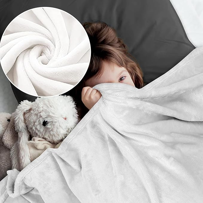 Polar Bear Blanket for Adults Kids, Flannel Polar Bear Blankets Gifts, Arctic Polar Bear Throw Blanket for Sofa Couch Bed Living Room Soft Warm Cozy Polar Bear Decor 60" x 50"