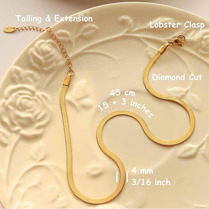 Golden Decorative Cant Help Falling in Love Music Box with Gold Plated Herringbone Necklace for Women Gold Choker Necklace Anniversary Jewelry Box with Necklace Hooks Thinking of You Gifts