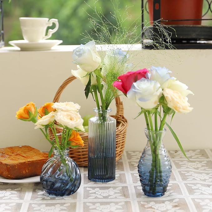 Bud Vases Set of 12, Gradient Blue Glass Vase Vintage Flower Vase for Decor Ribbed Small Bud Vases in Bulk Cute Wedding Birthday Party Centerpieces Table Decoration Home Decor
