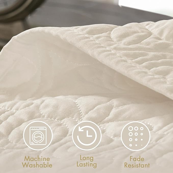 Madison Park Quebec King Size Quilt Bedding Set - Ivory , Damask – 3 Piece Bedding Quilt Coverlets – Ultra Soft Microfiber Bed Quilts Quilted Coverlet