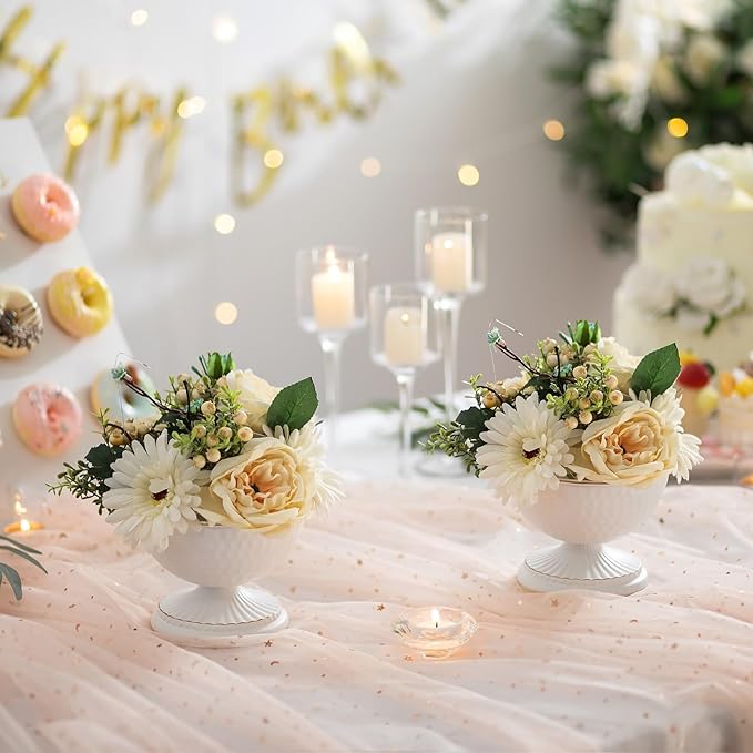 Sziqiqi White Urn Vase for Flowers - Wedding Table Decoration Centrepieces Set of 2 Vintage Metal Vases for Artificial Flowers Small Hammered Vase for Birthday Party Christmas Anniversary