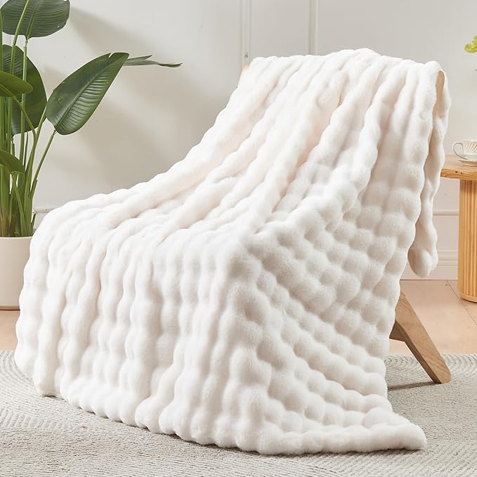 NEWCOSPLAY Faux Fur Twin Blanket Ivory Bubble Blanket Thick Warm Soft for Couch Sofa Bed 550GSM (Ivory, Twin(60"x80"))