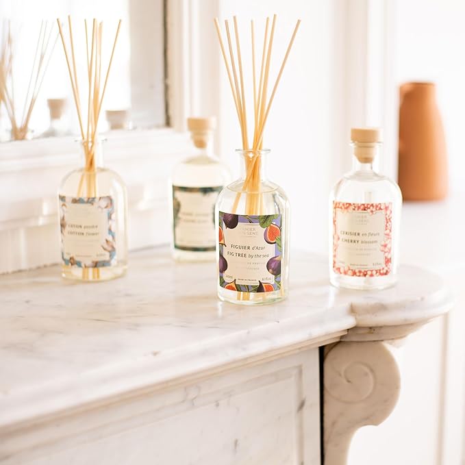 Panier des Sens - Cotton Flower Reed Diffuser 8.1 fl.oz – Long Lasting Fragrance 5+ Months - Elegant Home Decor - Oil-Based Scent Diffuser - Made in France Home Fragrance - 90% Natural Ingredients