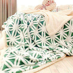 UKELER Green Flannel Sherpa Throws 60'' x 50'' New Blanket Ultra Plush Lightweight Throw Blanket Luxury Soft Warm Fuzzy Blanket Throws for Bed/Couch/Sofa/Office/Camping