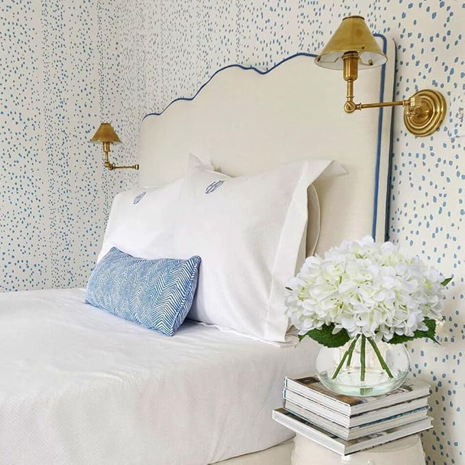 Hollyone Hydrangea Artificial Flowers with Vase White Silk Fake Flowers Arrangements in Glass Vase with Faux Water for Home Bathroom Office Table Centerpiece Shelf Decorations