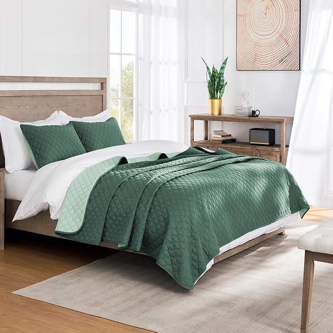 Exclusivo Mezcla Reversible Twin Quilt Bedding Set with Pillow Sham, Lightweight Quilts Twin Size, Soft Bedspreads Bed Coverlets for All Seasons - (Dark Green, 68"x88")