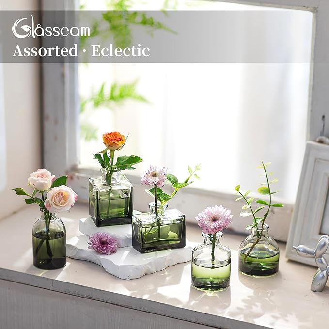 Glasseam Green Glass Bud Vase: Mini Small Vases for Centerpieces Cute Flower Vase Set of 5 Tiny Vases for Flowers Decorative Centerpiece Decor Table Wedding Party Dining Room Decoration