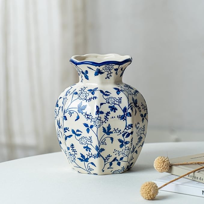 Small Blue and White Ceramic Vase, 6 Inch Vintage Chinoiserie Flower Vase Decorative Antique Vases for Home Decor, Rustic Porcelain Vase Farmhouse Shelf Table Centerpieces Decor