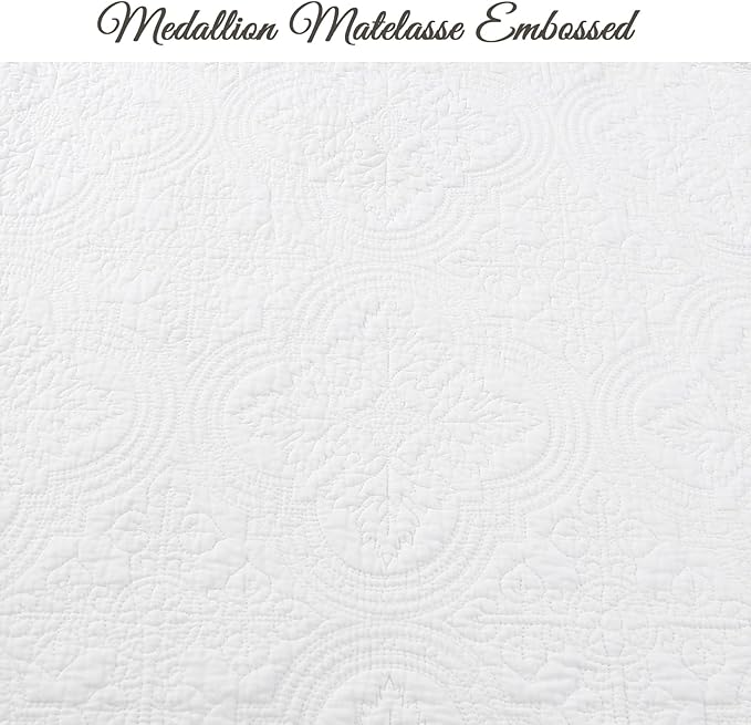 Cozy Line Home Fashions 100% Cotton Victorian Medallion Solid White Matelasse Embossed Bedding Quilt Set, Reversible Lightweight Bedspread, Coverlet for All Season (Blantyre - White, Queen - 3 Piece)