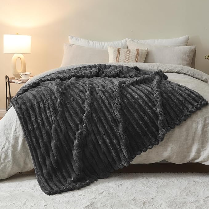 NEWCOSPLAY Super Soft Throw Blanket Grey Premium Silky Flannel Fleece 3D Ribbed Jacquard Lightweight Bed Blanket All Season Use (Grey Ribbed, Throw(50"x60"))