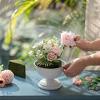 Sziqiqi White Urn Vase for Flowers - Wedding Table Decoration Centrepieces Set of 2 Vintage Metal Vases for Artificial Flowers Small Hammered Vase for Birthday Party Christmas Anniversary