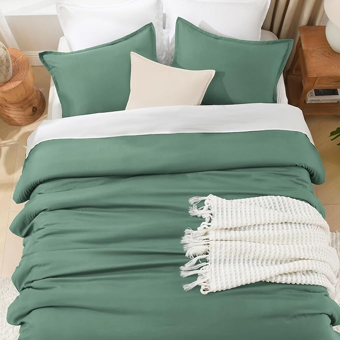 Litanika Comforters King Size Haze Green, 3 Pieces Lightweight Solid Bedding Set & Collections, All Season Fluffy Bed Set (104x90 Inches Comforter & 2 Pillowcases)
