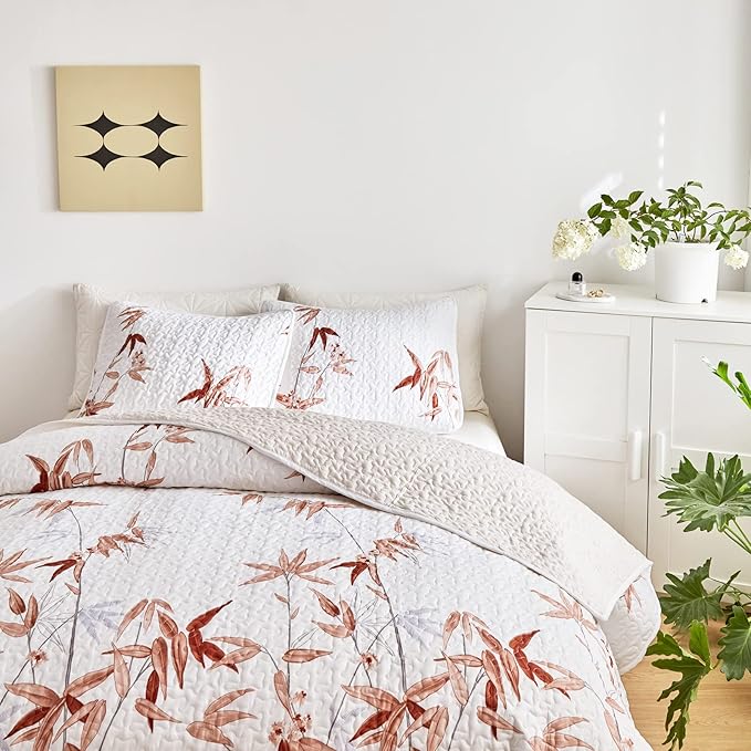 Botanical Quilt Set 3 Pieces King, Burnt Orange Leaves on White Design Reversible Bedspread Coverlet Set, Soft Microfiber Lightweight Bed Cover for All Season (102" x 90", 1 Quilt+ 2 Pillow Shams)