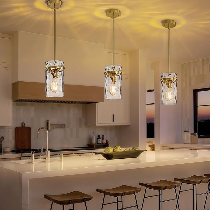 Brass Hammered Hand-Blown Glass Pendant Light, Pendant Lights Kitchen Island Lighting Gold Pendant Light Adjustable Brass Pendant Light Fixtures Dining Room Farmhouse Chandelier 2 Pack
