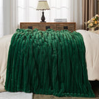 NEWCOSPLAY Faux Fur Throw Blanket Dark Green 3D Ribbed Plush Thick Warm Blanket for Couch Sofa Bed 850GSM (Dark Green Ribbed, Throw(50"x60"))
