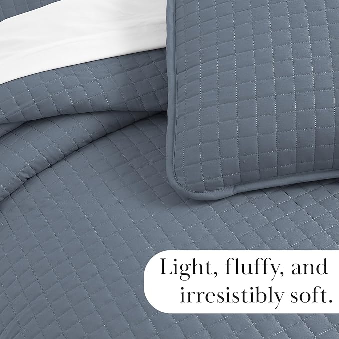 Southshore Fine Living, Inc. Oversized King Quilt Set, Blue Bedspread King/California Size with 2 Matching Pillow Shams, Soft Microfiber Coverlet, King Size Quilt, Easy Care, Machine Wash, Slate Blue