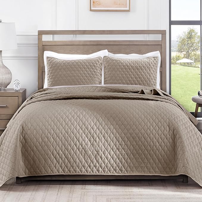 Exclusivo Mezcla Reversible King Size Quilt Bedding Set with Pillow Shams, Lightweight Quilts King Size, Soft Bedspreads Bed Coverlets for All Seasons - (Taupe, 104"x96")
