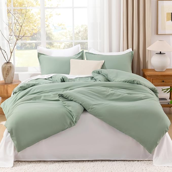 Litanika Oversized King Comforter Set 128x120, 3 Pieces Alaskan King Super King Plus Sage Green Lightweight Solid Bedding Set, All Season Fluffy Bed Set Quilt Blanket