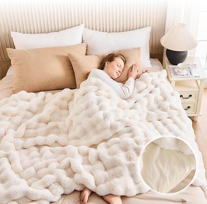 Cozy Faux Fur Throw Blanket for Bed-Warm Fuzzy Throw Blanket, Soft Plush Thick Bubble Blankets for Bedroom and Living Room, Furry Luxury Blanket, 90 x 108, Cream