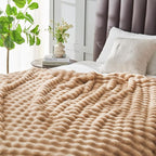 NEWCOSPLAY Faux Fur Throw Blanket Brown Bubble Blanket Thick Warm Soft for Couch Sofa Bed 550GSM (Brown, Throw(50"x60"))