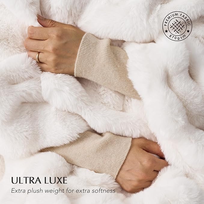 EVERGRACE Ultra Soft Luxury Fluffy Ridgeline Faux Rabbit Fur Throw Blanket, Thick Warm Bubble Throw for Bed, Cozy Plush Reversible Blankets for Couch, Chair, Sofa, Ivory White, 50x60 Inches, 870 GSM