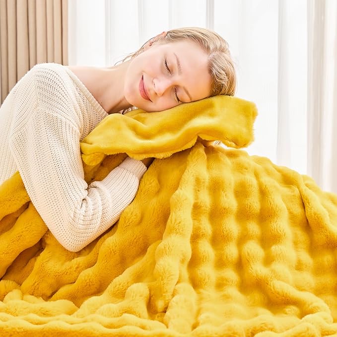 NEWCOSPLAY Faux Fur Twin Blanket Mustard Yellow Bubble Blanket Thick Warm Soft for Couch Sofa Bed 550GSM (Mustard Yellow, Twin(60"x80"))