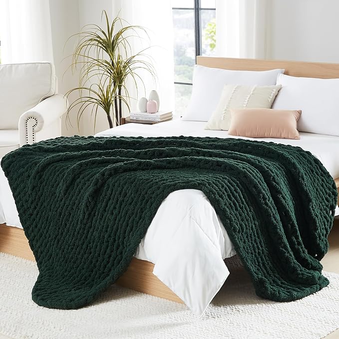 L'AGRATY Chunky Knit Blanket Throw - Soft Chunky Throw Blanket 50x60: 100% Hand Kintted Chenile Crochet Throw Blanket for Couch - Large Cable Knit Chunky Blanket for Home Decor(Olive Green)