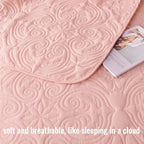 Exclusivo Mezcla Twin Quilt Bedding Set with 1 Pillow Sham, Lightweight Blush Pink Twin Size Quilt Bedspread with Vintage Damask Pattern, Soft Bedspreads Coverlets for All Seasons