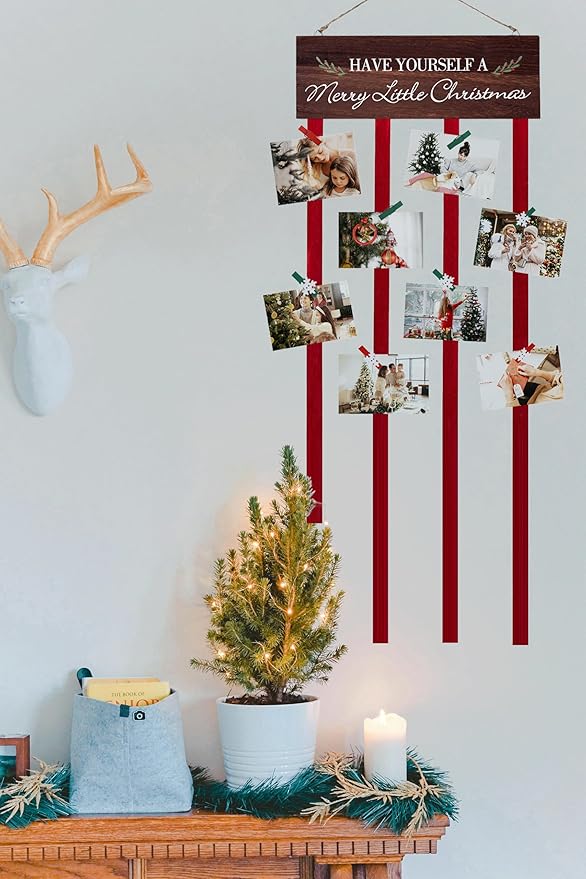 Christmas Card Holder Display, Merry Christmas Wooden Hanging Picture Holders, Xmas Card Display with 24 Photo Clips, Xmas Wall Door Window Home Decor