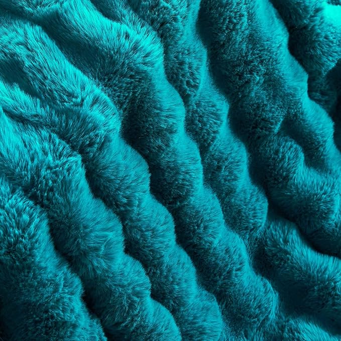 Lotus Karen Faux Fur Teal Throw Blanket - Big Bubble Rabbit Fluff Blanket for Couch Bed Sofa,Softest Fluffy Fuzzy Cozy Blanket,Thick Furry Plush Shaggy Warm Blankets for Women,50x60 Inches
