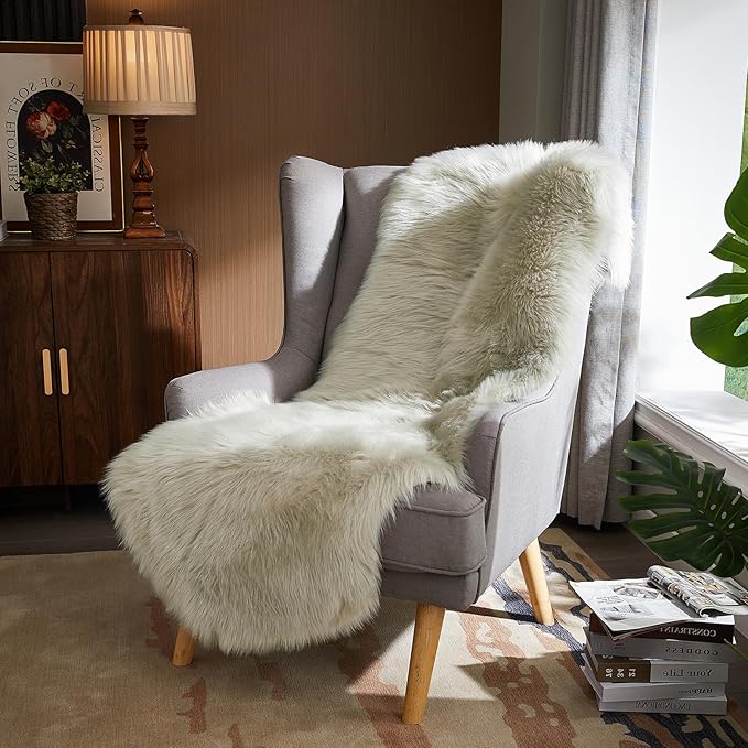AMTOVO Faux Sheepskin Rug, Light Grey Ultra Soft Fluffy Shag Area Rug, 2 x 6 ft Faux Fur Rug for Bedroom Sofa Throw Cushion Room Decor, Sheepskin