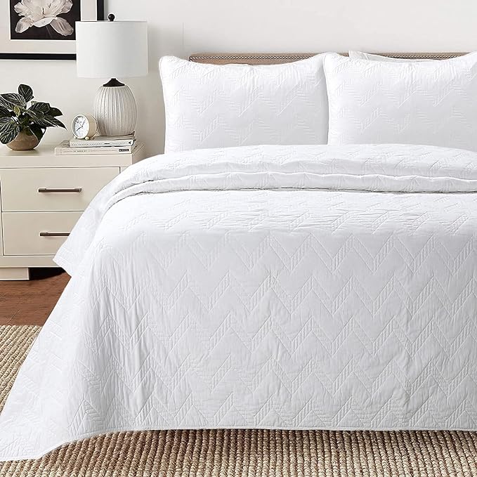 Cozy Line Home Fashions 100% Cotton Geometric Modern Zig Zag Stitch Solid White Quilt Bedding Set, Coverlet, Bedspread Lightweight for All Season (Chevron - White, Twin - 2 Piece)