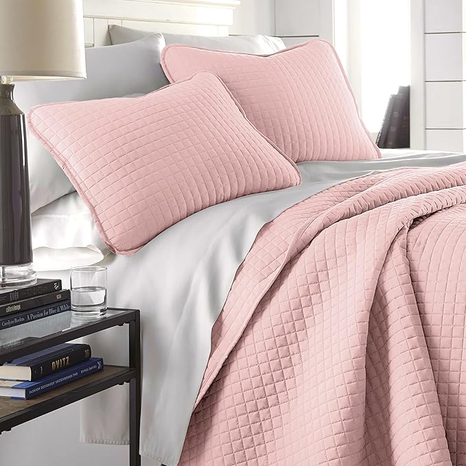 Southshore Fine Living, Inc. Pink King Quilt Set with 2 Pillow Shams, Lightweight Coverlet, King Size, Stain & Pet Hair Resistant Bedding Set, Fits Standard or California Beds, Pastel Pink