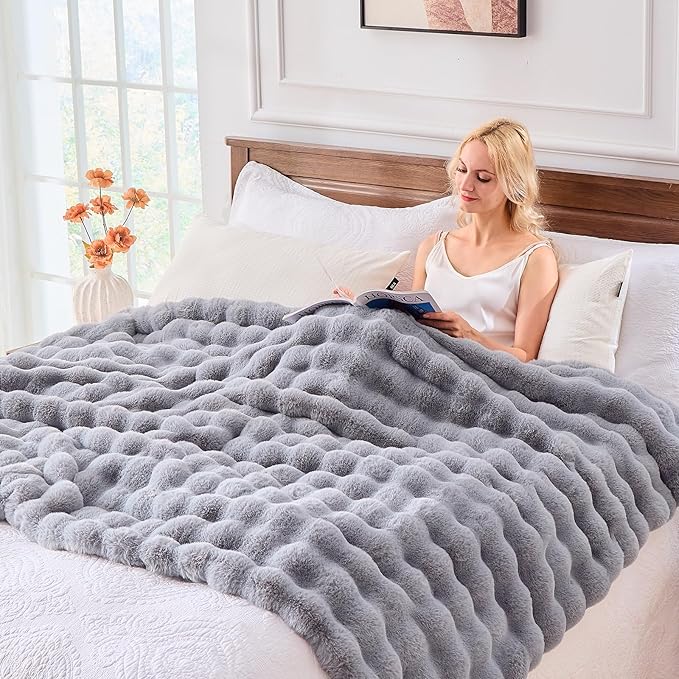 BENVWE Fluffy Faux Fur Throw Blanket for Couch, Soft Plush Thick Cozy Fuzzy Luxury Minky Bubble Blanket for Home Living Room Decor Gift for Women, Light Grey, 63" x 80", 1100GSM