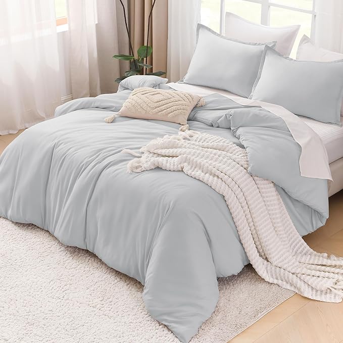 Litanika Light Grey Comforter Queen Size, 3 Pieces Lightweight Solid Bedding Comforter Set, All Season Fluffy Bed Set (90x90In Comforter & 2 Pillowcases)