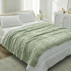 Amélie Home Chenille Knit Throw Blanket for Couch, Checkered Texture Decorative Soft Blanket for Sofa, Bed & Living Room, 60"x80", Sage Green