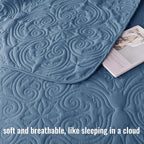 Exclusivo Mezcla Quilt Set Oversized King Size with 2 Pillow Shams, Lightweight Grayish Blue Quilts with Vintage Damask Pattern, Soft Cal King Bedspreads Coverlets Bedding Set for All Seasons