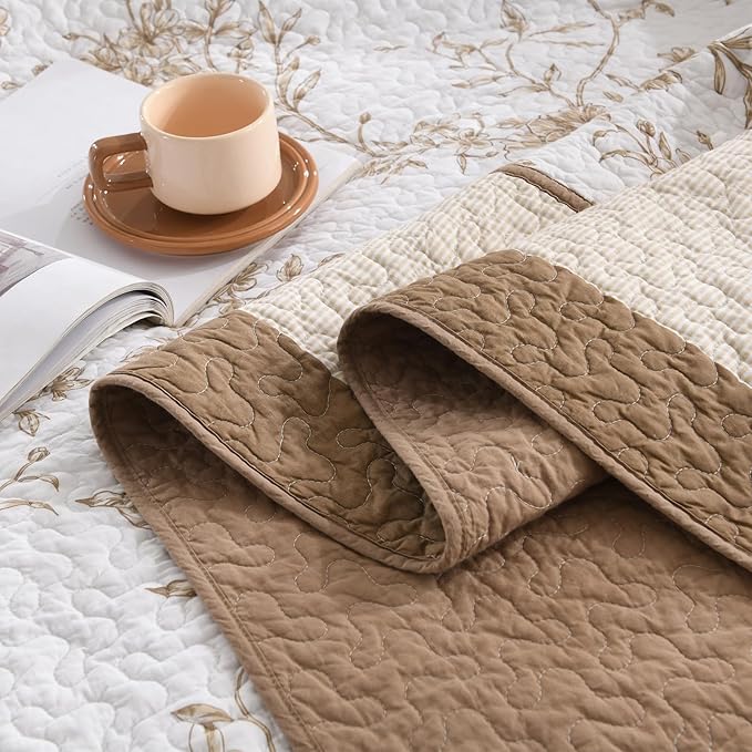 DDUOXIN Botanical Super Oversized King Bedspread - 128 W x120 L Extra Wide 100% Cotton California Quilt, Lightweight Reversible Oversize Bedspreads with 2 Pillow Shams, Brown/Beige/Sugar Swizzle