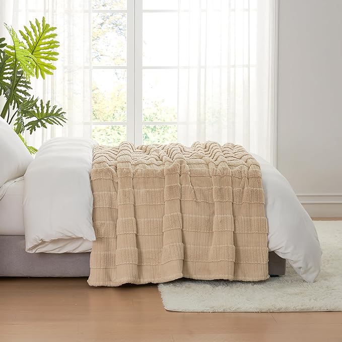 Amélie Home Luxury Striped Faux Fur Throw Blanket for Couch, Embossed Split Fur Cozy Fuzzy Fluffy Luxurious Soft Plush Sofa Chair Bed Gift Blankets for Women Men Wife Friend, 88"x90", Beige