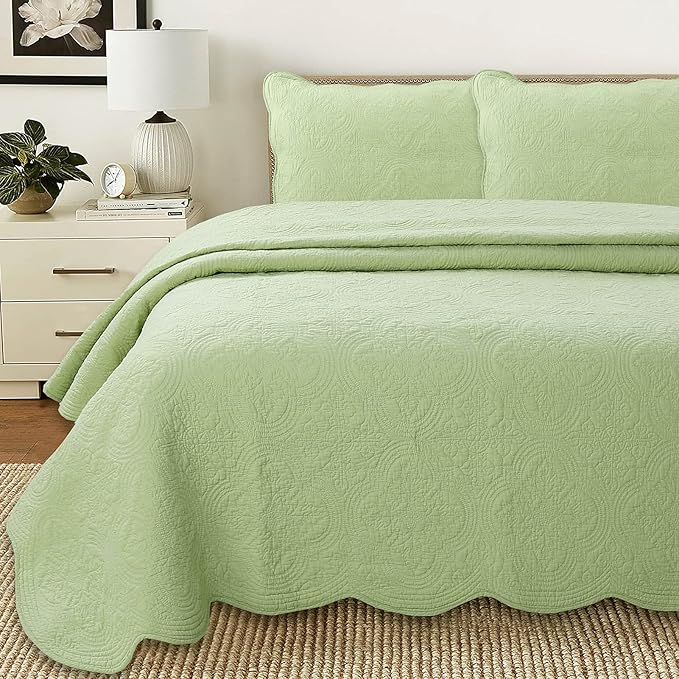 Cozy Line Home Fashions 100% Cotton Medallion Matelasse Embossed Bedding Quilt Set, Reversible Lightweight Bedspread, Coverlet for All Season (Blantyre - Green, Queen - 3 Piece)