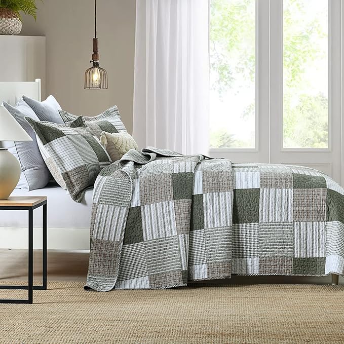 PANGUSHAN 100% Cotton Quilt Set Queen Size, Patchwork Plaid Queen Quilt Bedding Set Bedspreads, Farmhouse Lightweight Comforter Reversible Quilt, Green/Moonbeam Bed Spread for Queen Bed, 3 Pieces