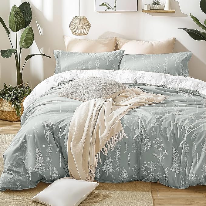 Love's cabin Grey King Comforter Set - King Size Comforter Set, 3 Pieces Cute Floral Bedding Sets for All Seasons,1 Soft Reversible Botanical Flowers Comforter and 2 Pillow Shams