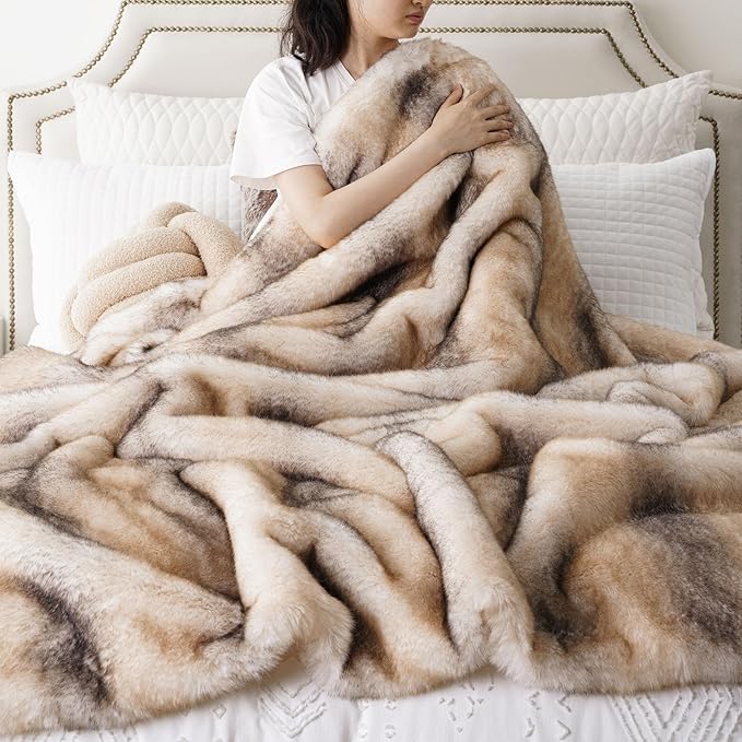 BATTILO HOME Luxury Mink Faux Fur Throw Blanket, Large Soft Cozy Warm Fur Blanket for Bed, Sofa, Couch, Chair, Thick Fur Throw and Blankets for Home Decor, 60"x80"