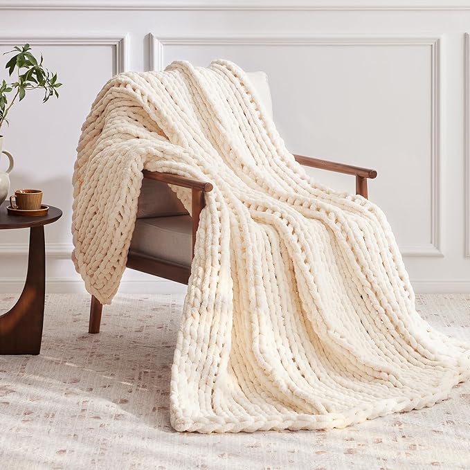 Chunky Knit Throw Blanket, 40''*50'' Knitted Throw Chenille Yarn for Bed Couch, Handmade Cream Crochet Big Thick Blanket, Machine Washable Cute Comfy Blanket for Home Decor