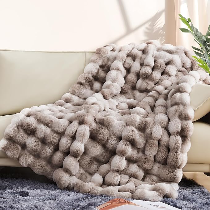 Touchat Luxury 1000GSM Faux Rabbit Fur Throw Blanket, Super Heavy Warm Cozy Brown Blankets for Couch Bed Sofa, Ruched Plush Fuzzy Elegant Soft Reversible Mink Blanket for Living Room Bedroom