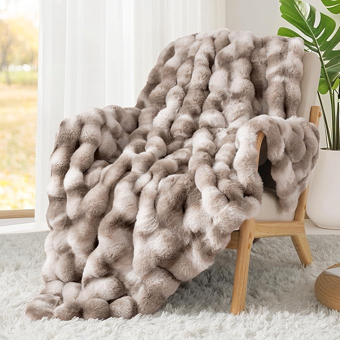 Touchat Luxury 1000GSM Faux Rabbit Fur Throw Blanket, Super Heavy Warm Cozy Grey Blankets for Couch Bed Sofa, Ruched Plush Fuzzy Elegant Soft Reversible Mink Blanket for Living Room Bedroom